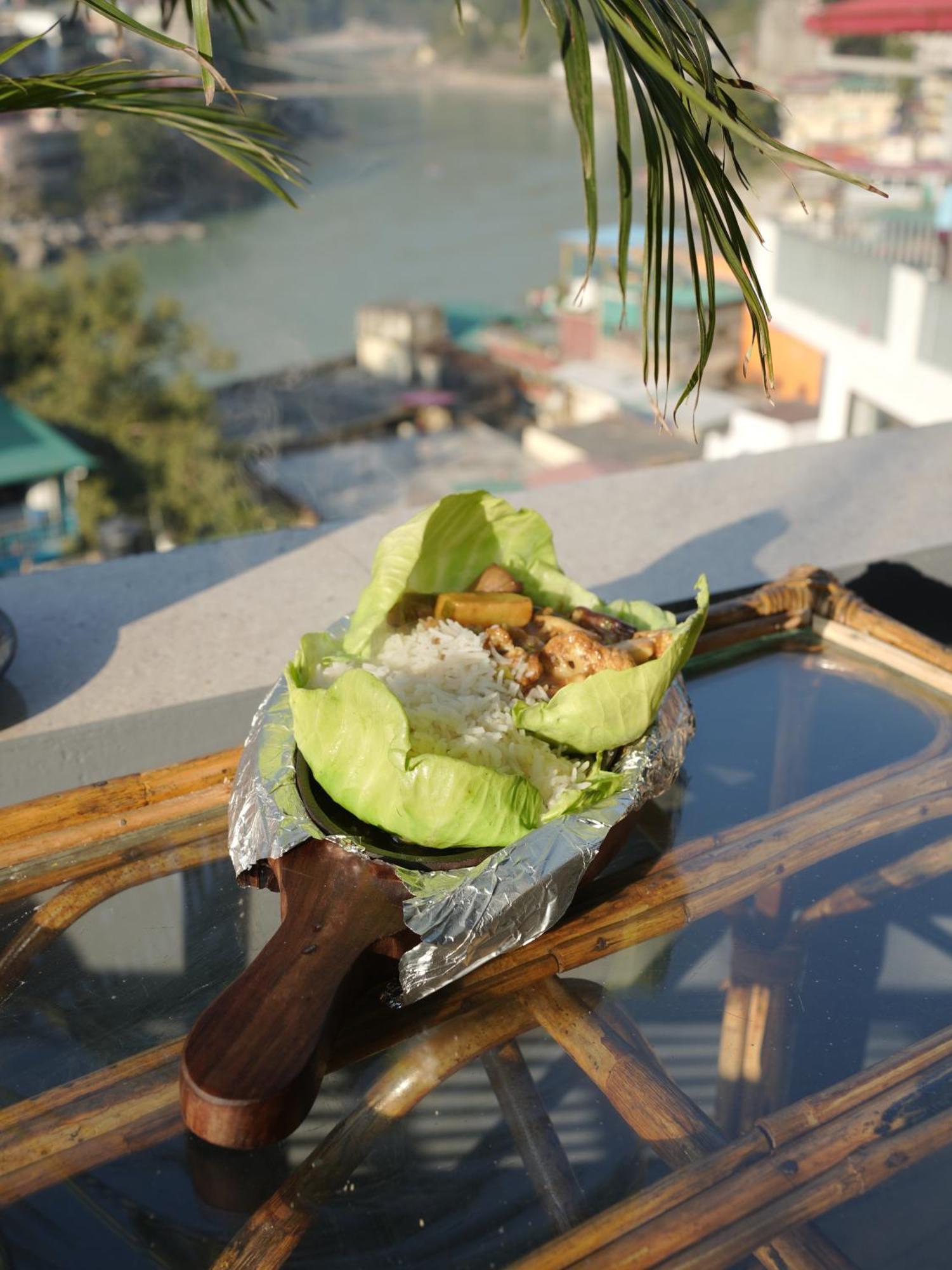 Skyard Rishikesh, Laxman Jhula Hostel Ngoại thất bức ảnh