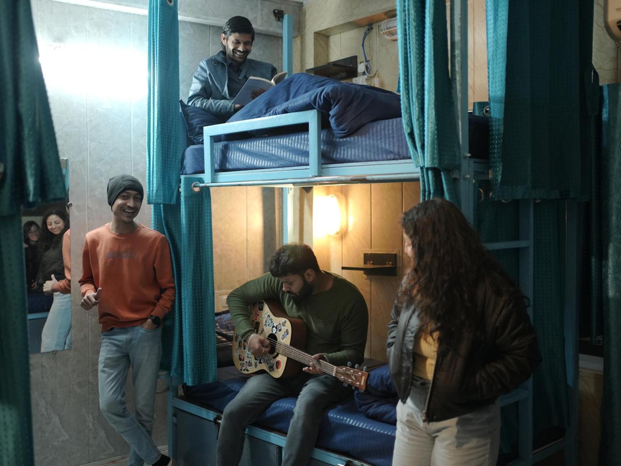 Skyard Rishikesh, Laxman Jhula Hostel Ngoại thất bức ảnh