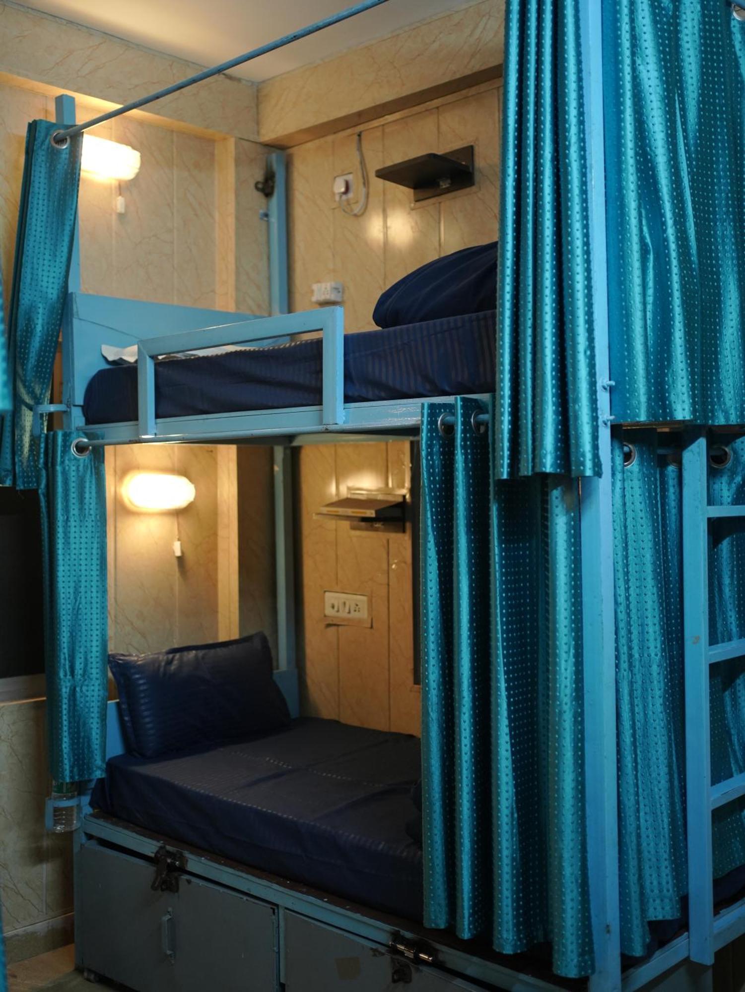 Skyard Rishikesh, Laxman Jhula Hostel Ngoại thất bức ảnh