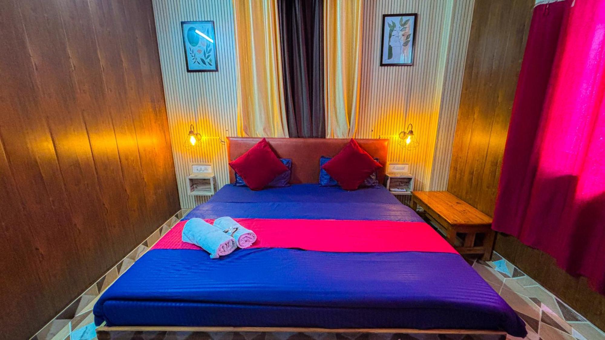 Skyard Rishikesh, Laxman Jhula Hostel Ngoại thất bức ảnh