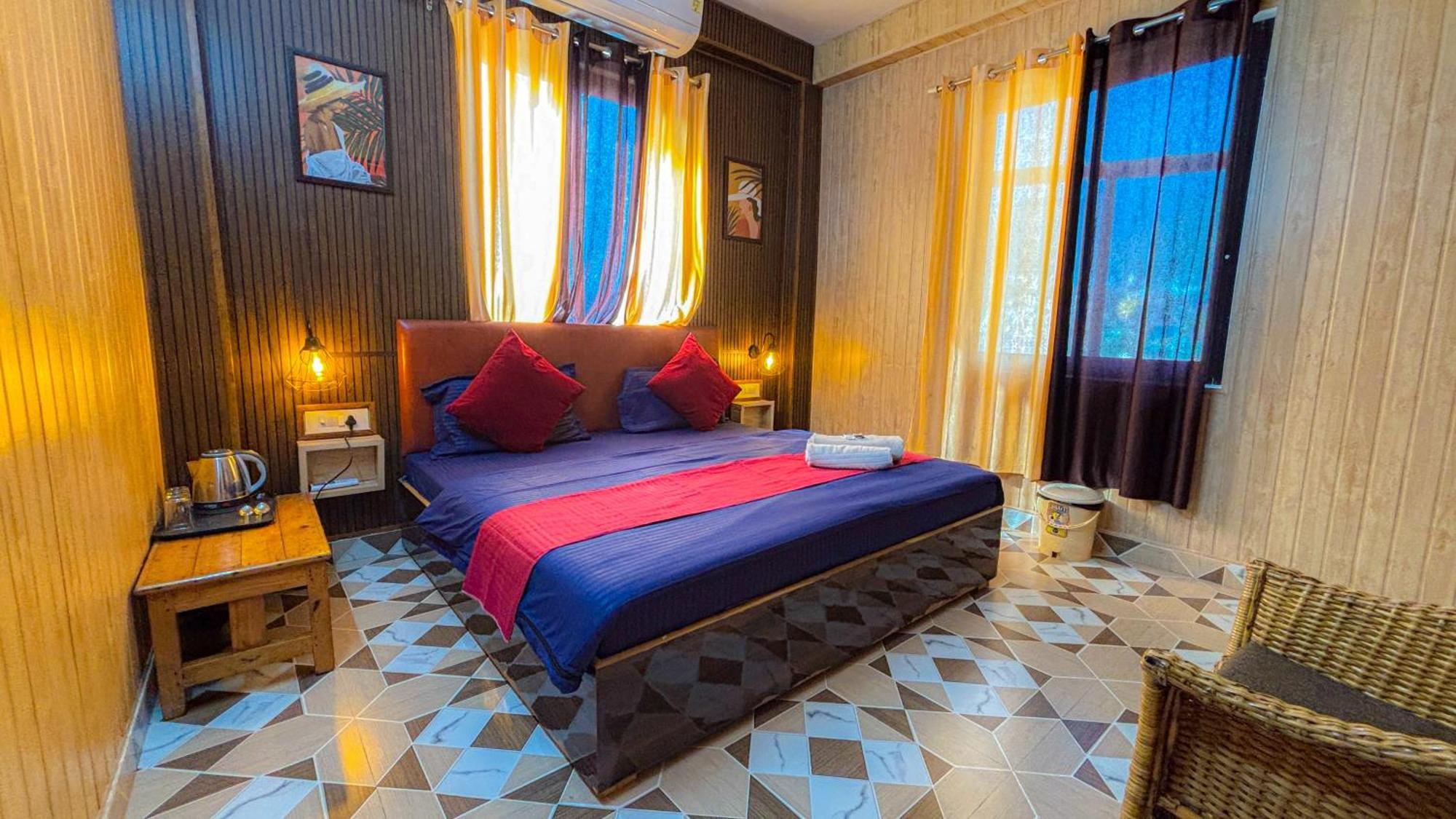 Skyard Rishikesh, Laxman Jhula Hostel Ngoại thất bức ảnh