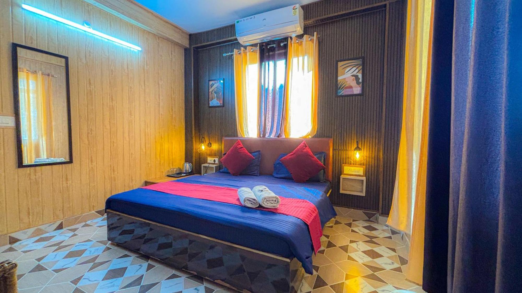 Skyard Rishikesh, Laxman Jhula Hostel Ngoại thất bức ảnh