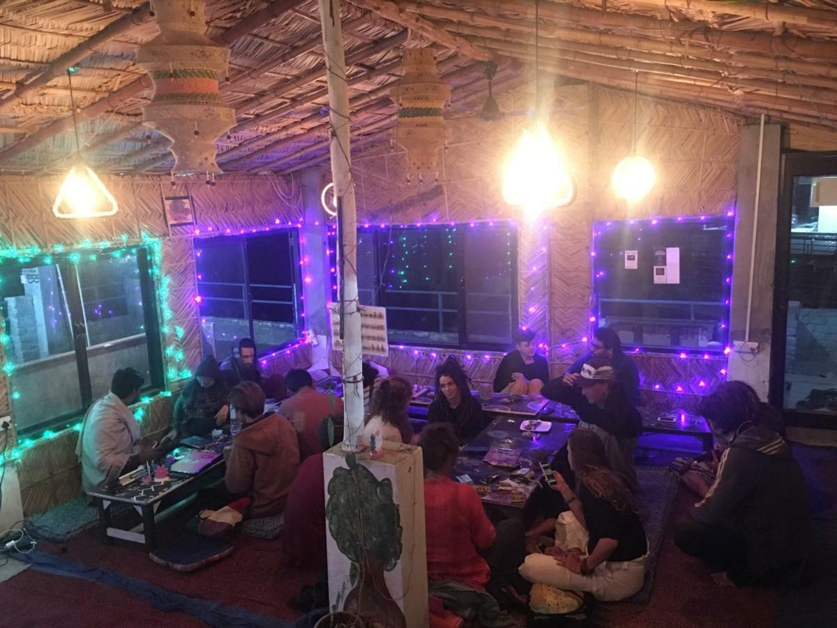 Skyard Rishikesh, Laxman Jhula Hostel Ngoại thất bức ảnh