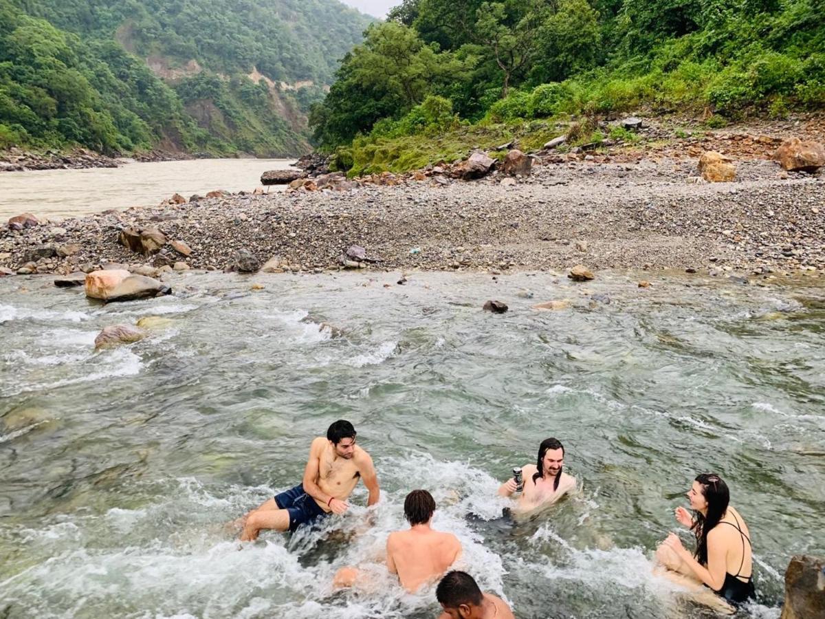 Skyard Rishikesh, Laxman Jhula Hostel Ngoại thất bức ảnh